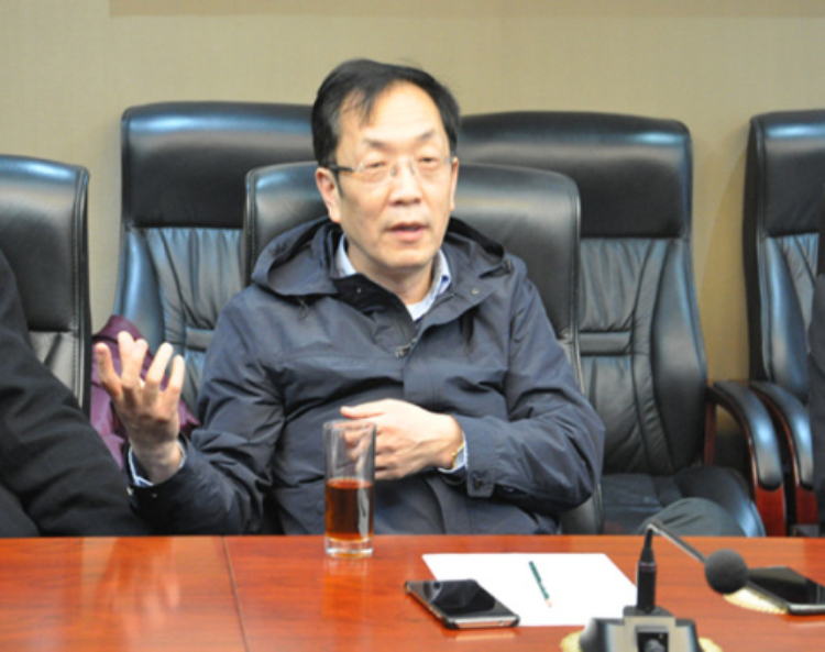 王献军发表讲话.jpg
