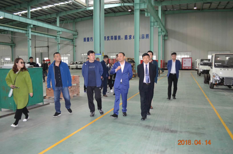 车间参观.jpg
